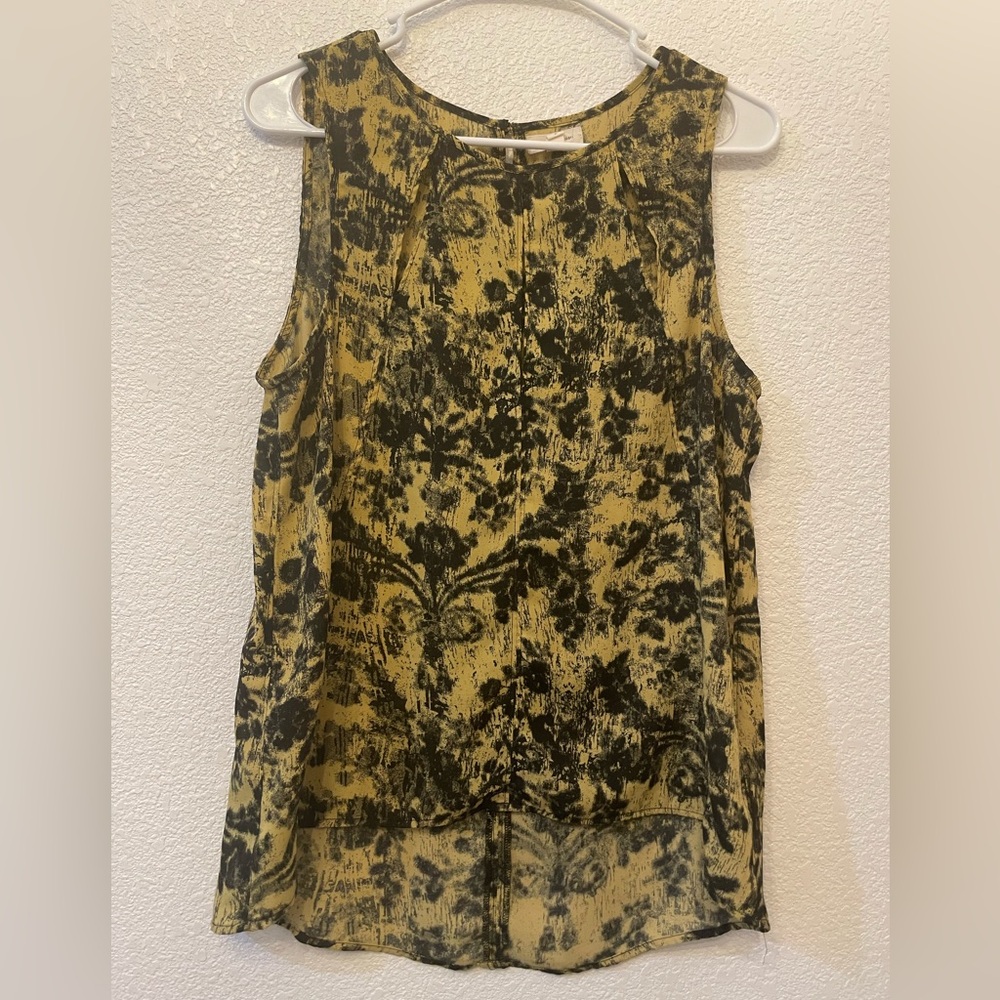 Yellow and black patterned top